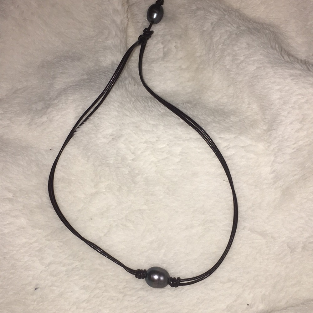 Grey Pearl Choker